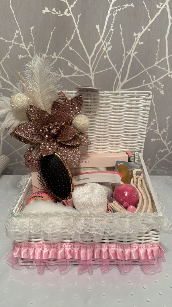 Hampers - Image 32